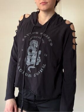 Taylor Swift Reputation Tour Merch